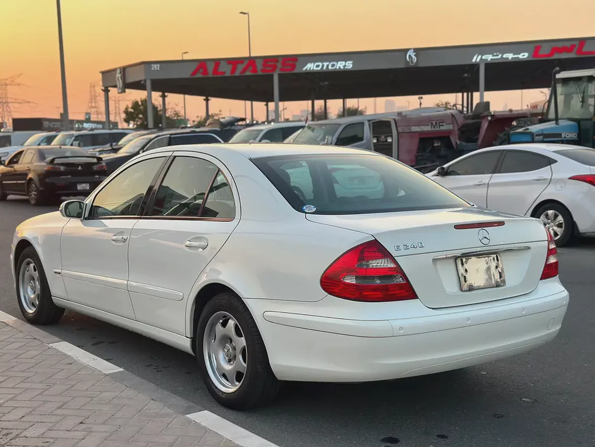 M BENZ E240 JAPAN IMPORTED 2005 SUNROOF PARKING CENSOR-3-3