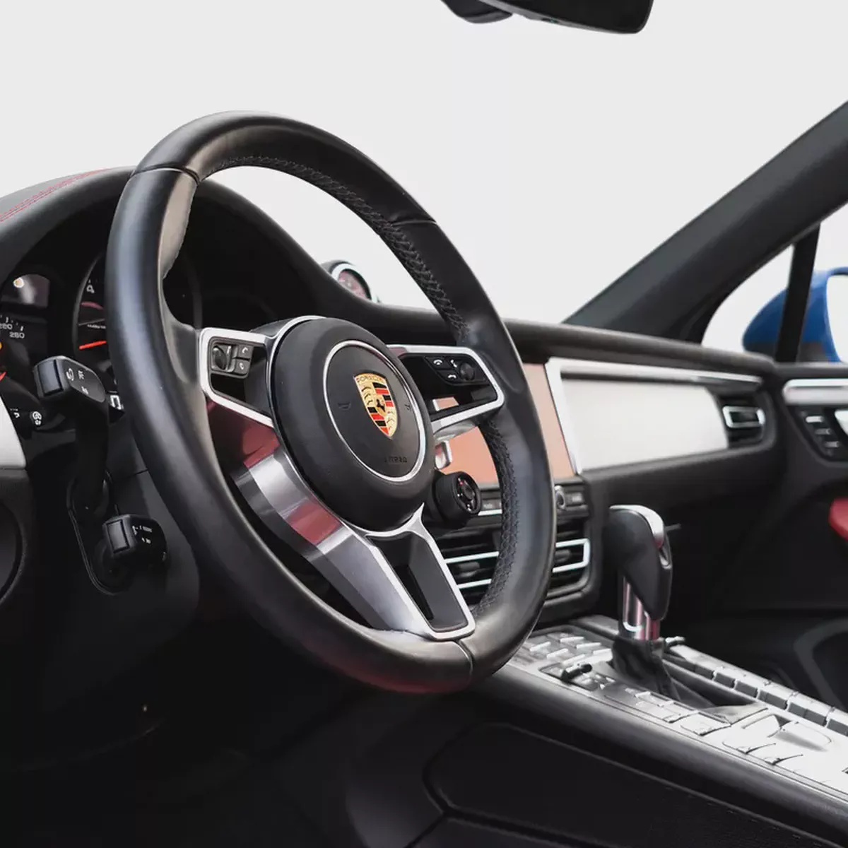 3,353 P.M • 0% Downpayment • Porsche Macan • Agency Warranty-7-7