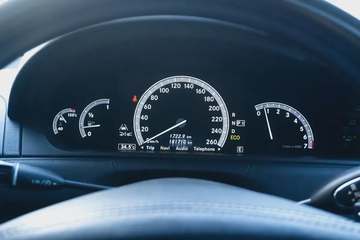 Mercedes-Benz CL 500 4MATIC Blueefficiency 2014, Japanese Specs-16-16