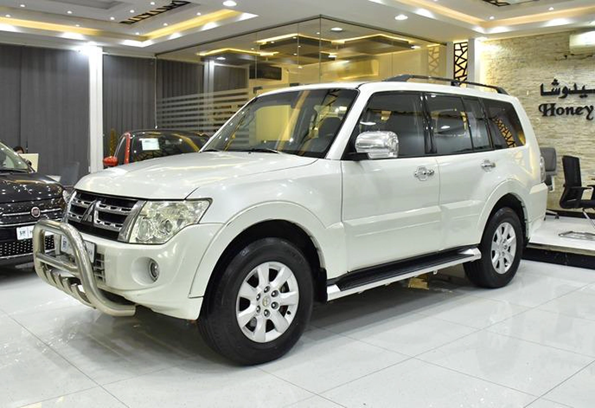 Mitsubishi Pajero GLS Di-D ( 2012 Model ...