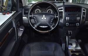 Mitsubishi Pajero GLS Di-D ( 2012 Model ) in White Color GCC Specs