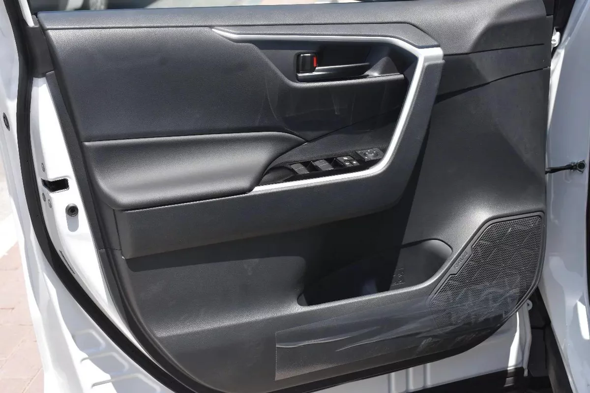 RAV4 URBAN EDITION NEW 2025 | WHITE-6-6