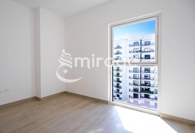 APARTMENT FOR SALE IN WATERS EDGE, YAS ISLAND-3