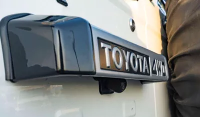 Toyota Land Cruiser 70 LC76 LX LX LC 76 2.8 DIESEL  AT-5