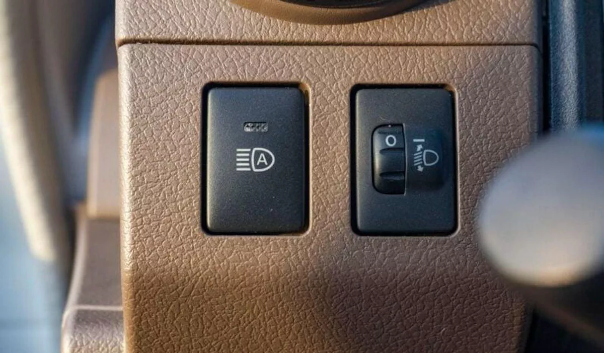 Toyota Land Cruiser 70 LC76 LX LX LC 76 2.8 DIESEL  AT-13-0