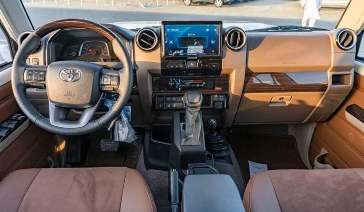 Toyota Land Cruiser 70 LC76 LX LX LC 76 2.8 DIESEL  AT-6-0