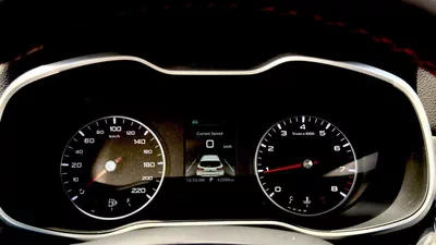 MG ZS COM SUV 1.5L STD Original paint 2025 GCC-16