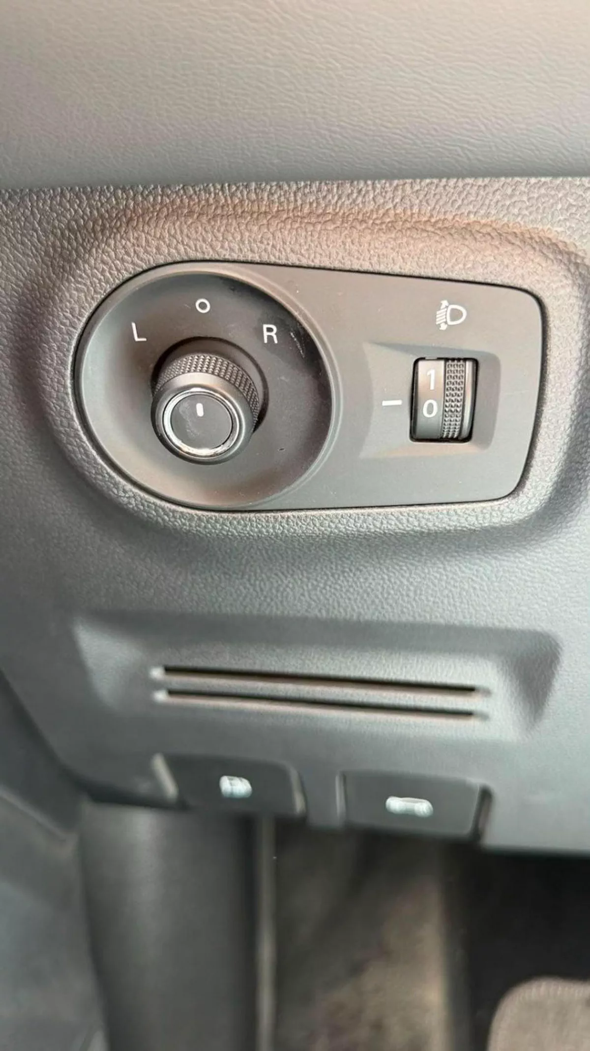 MG ZS COM SUV 1.5L STD Original paint 2025 GCC-13-0