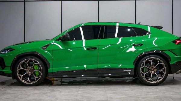 Lamborghini Urus 4.0T V8 Performante