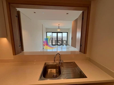 SPACIOUS 1BR W/ LAUNDRY ROOM AND SEAVIEW FOR FAMILY 95K-1