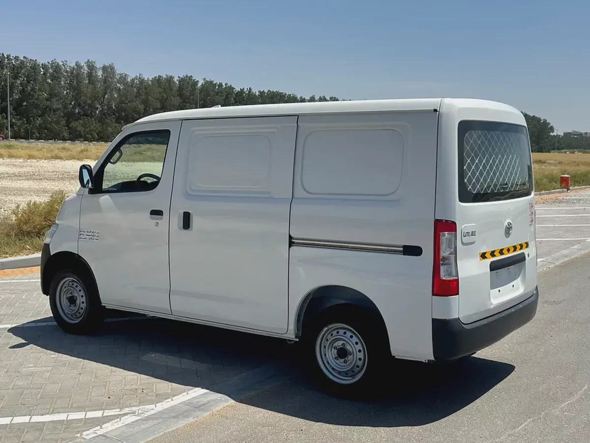 Toyota Lite Ace 2024 (1.5L Full Automatic) Van petrol,-10-10