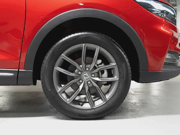 GCC, brand new Fengon IX5 Highline, Top of the range, under 7 Years warranty from agency.