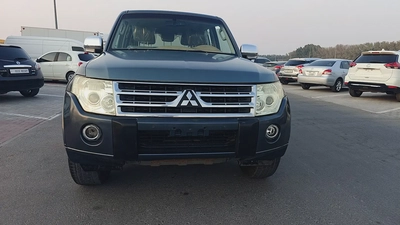 Reliable Mitsubishi Pajero 2010 | GCC Specs | Well Maintained-6
