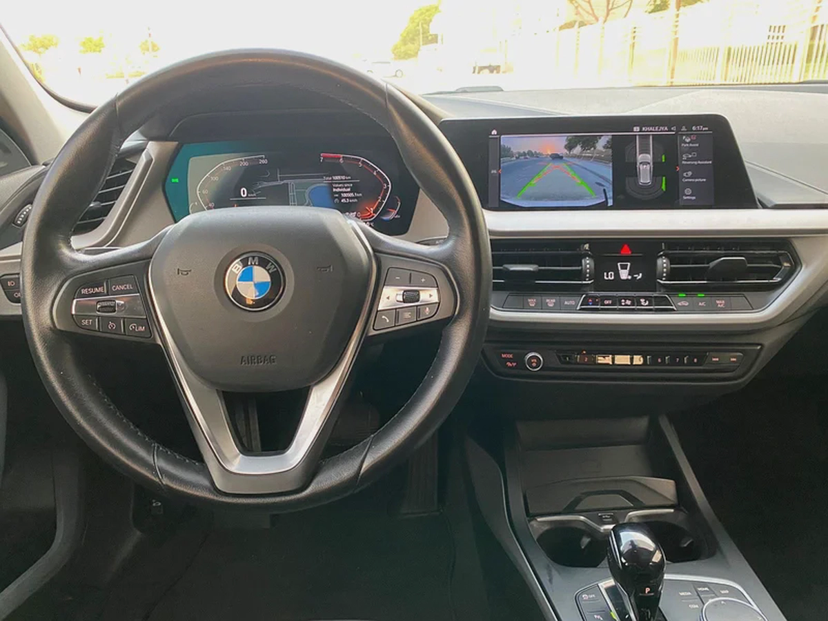2022 model || BMW WARRANTY TILL END OF 2027 || ORIGINAL PAINT || CAR PLAY || FULL AGENCY SERVICE-9-9
