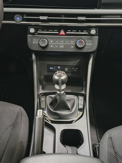Hyundai Tcuson manual gear 2024-14