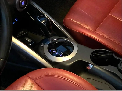 HYUNDAI | VELOSTER | GLS | 1.6L |2016 |GCC | EXCELLENT CONDITION-3