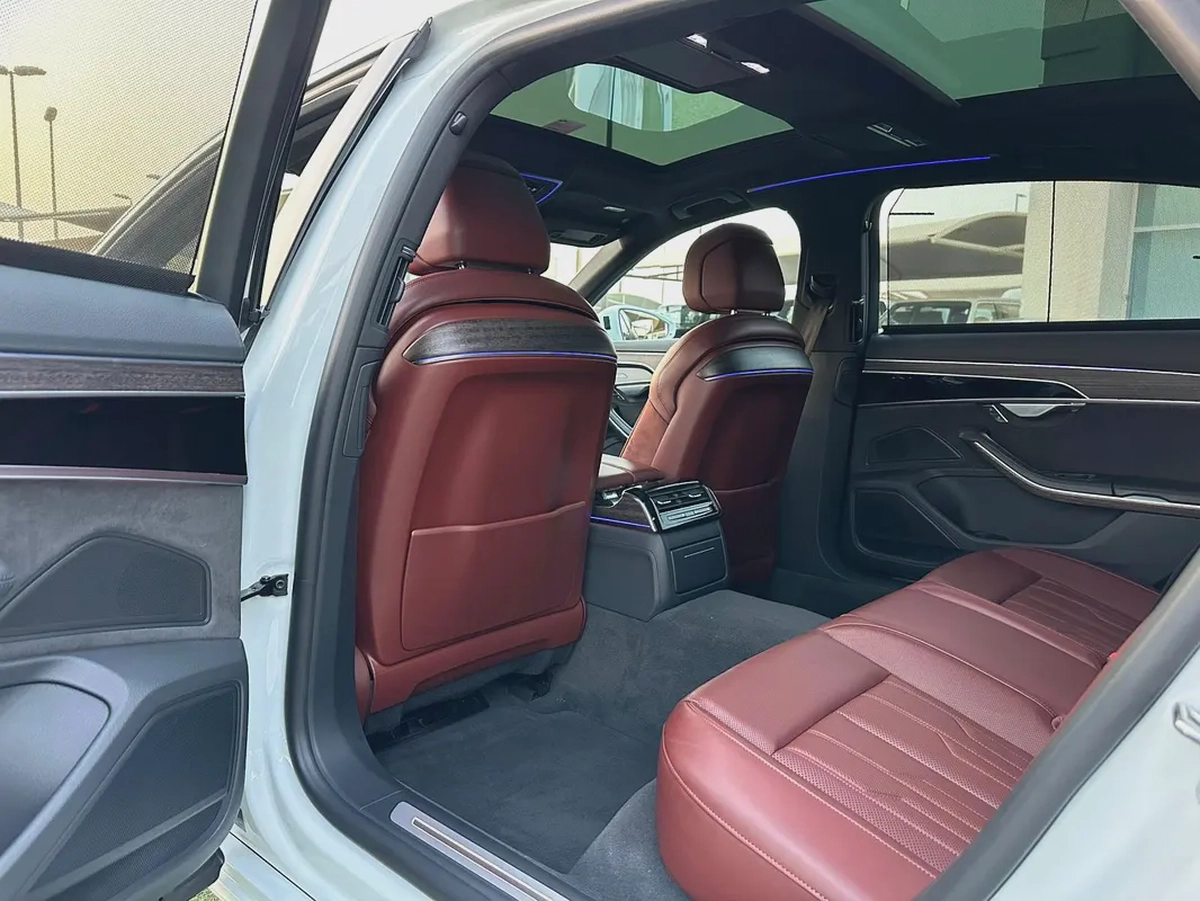 (2021) AUDI A8 //QUATTRO// GCC FULL OPTION -ORIGINAL PAINT--10-10