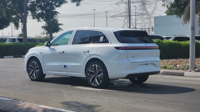 Li Auto L6 Max (White)-21