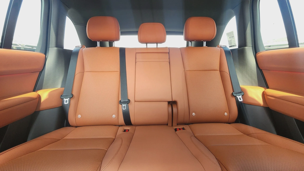 Li Auto L6 Max (White)