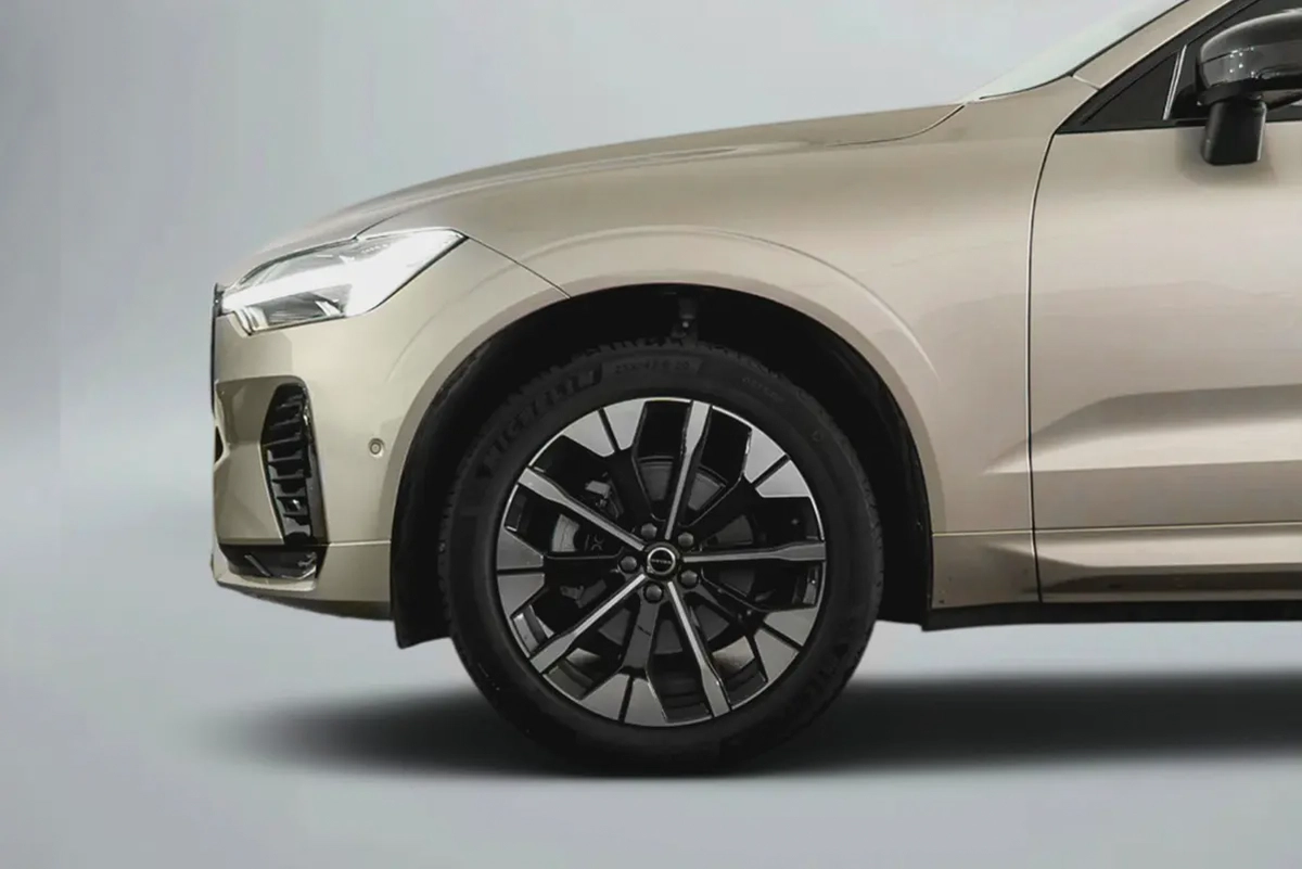 AED 3,832 / 60 months | 0% DP | 2026 Volvo XC60 B5 Ultra Dark / Full Service History / Volvo Warrant-5-5