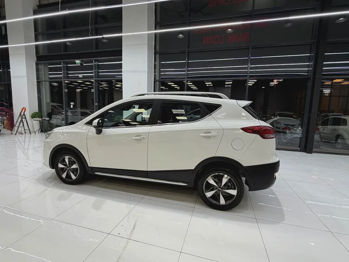 JAC JS3 Luxury 2023 GCC Specs - Low Mileage - original paint-4-4