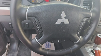 Mitsubishi Pajero Sport GLX 2016 GCC Specs-15