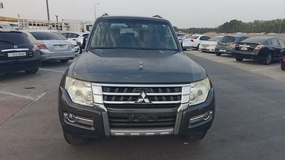 Mitsubishi Pajero Sport GLX 2016 GCC Specs-7