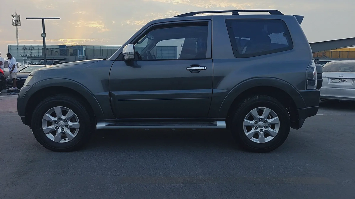 Mitsubishi Pajero Sport GLX 2016 GCC Specs-6-6