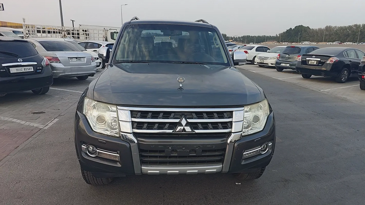 Mitsubishi Pajero Sport GLX 2016 GCC Specs-7-7