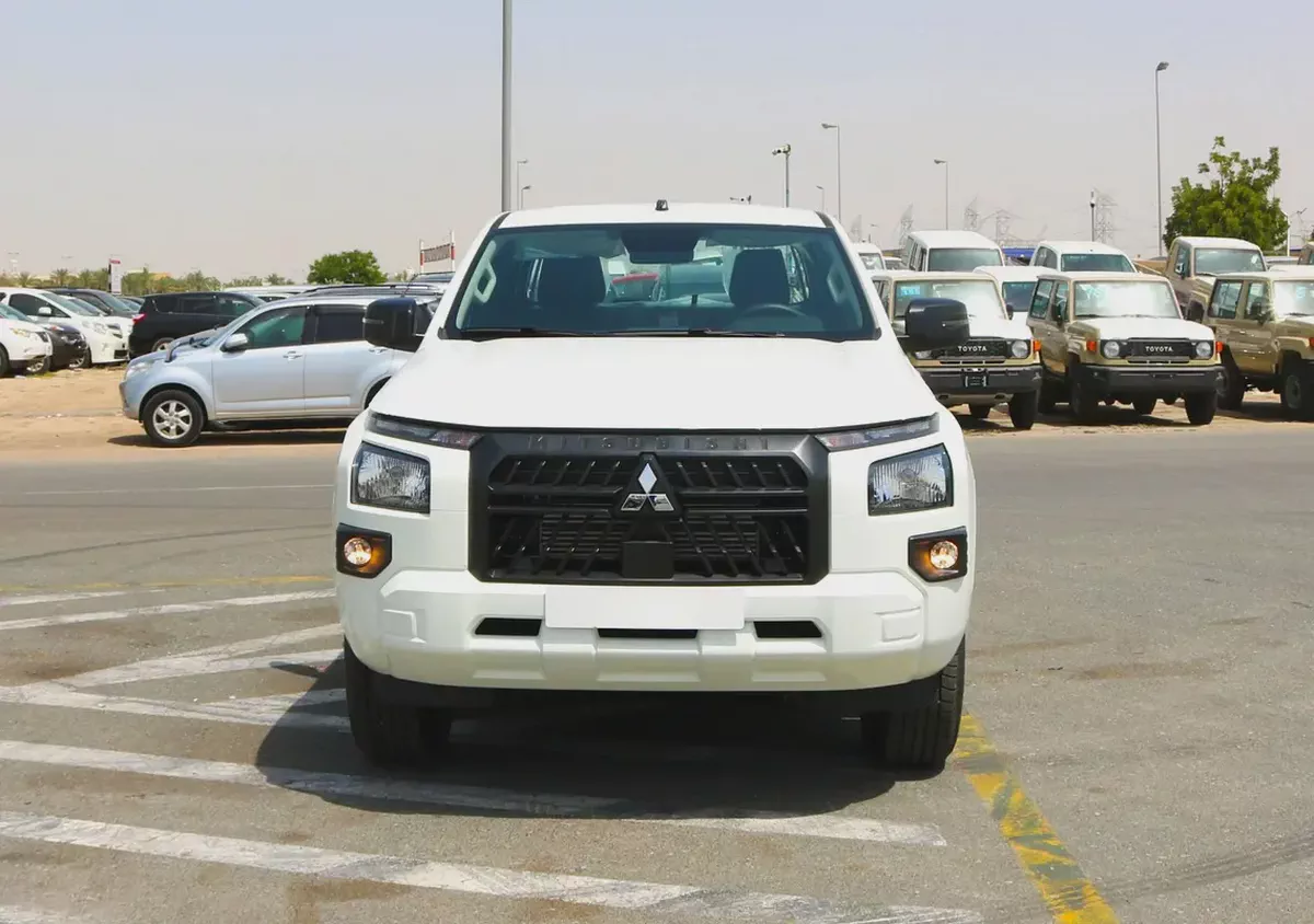 Mitsubishi L200 2026 MT Petrol GCC Specs Brand New-1-1
