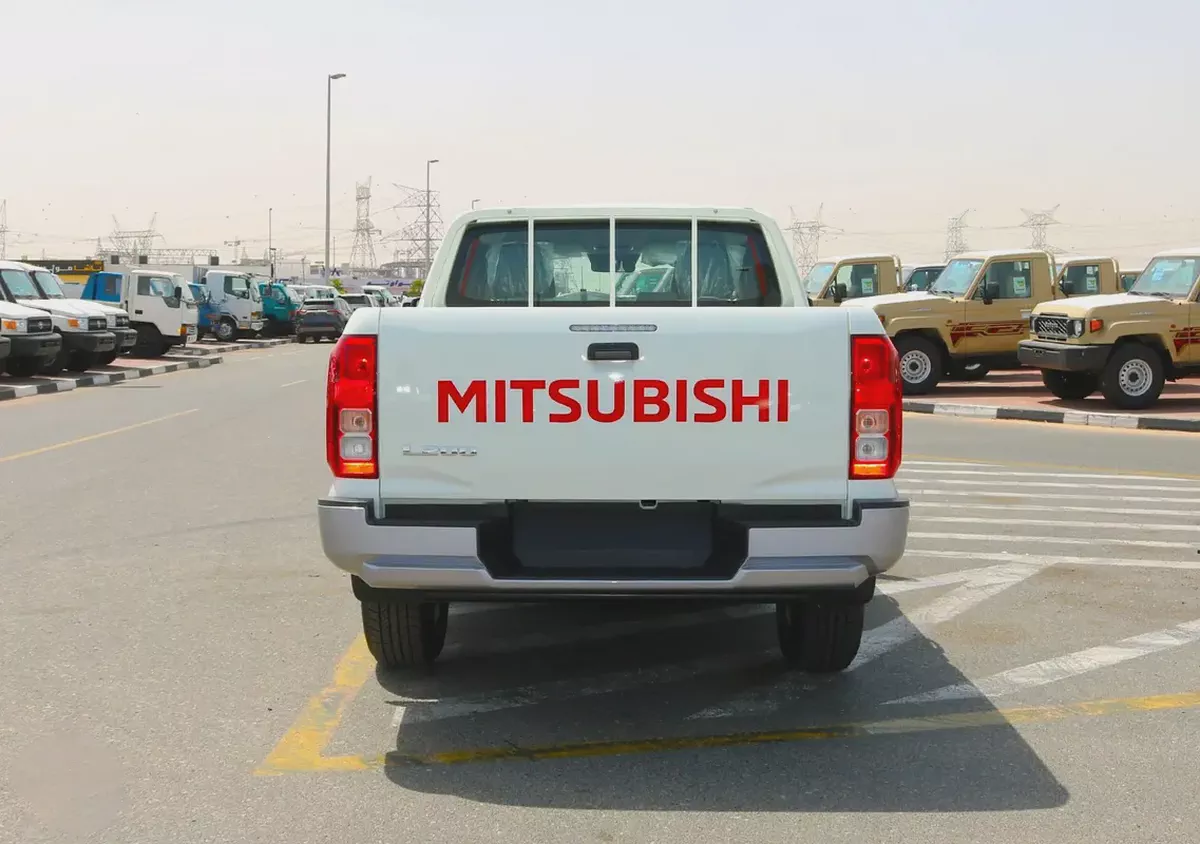 Mitsubishi L200 2026 MT Petrol GCC Specs Brand New-5-5