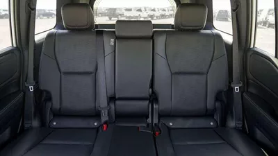 Toyota Prado GXR (LHD) TOYOTA PRADO 250 TXL 2.7P AT LIMITED MY2024 – WHITE-18