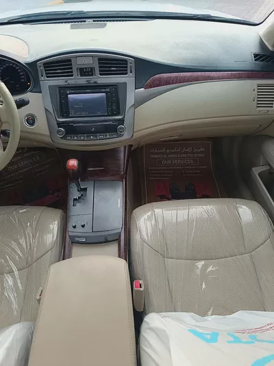 Toyota Avalon Limited 2011 | GCC Specs | Full Option-9