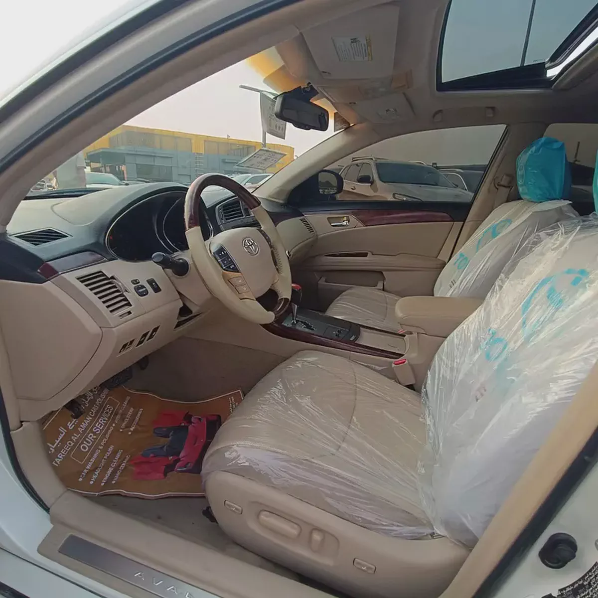 Toyota Avalon Limited 2011 | GCC Specs | Full Option-10-10