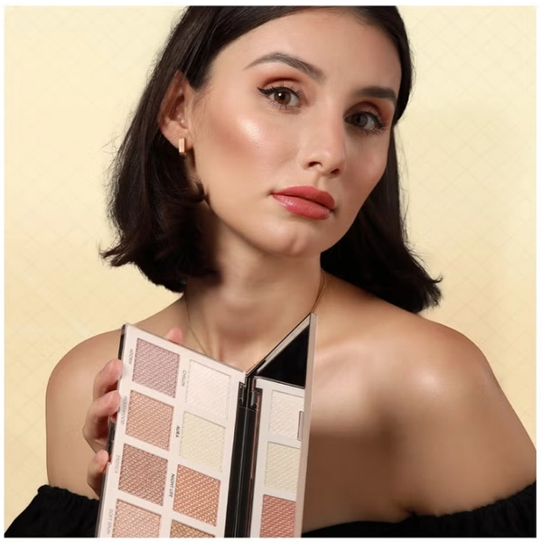 FOREVER52 Backstage Essential 8 Color Highlight Palette Multicolor