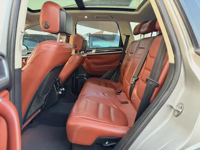 Volkswagen Touareg 2016 GCC Specs - Excellent Condition-9