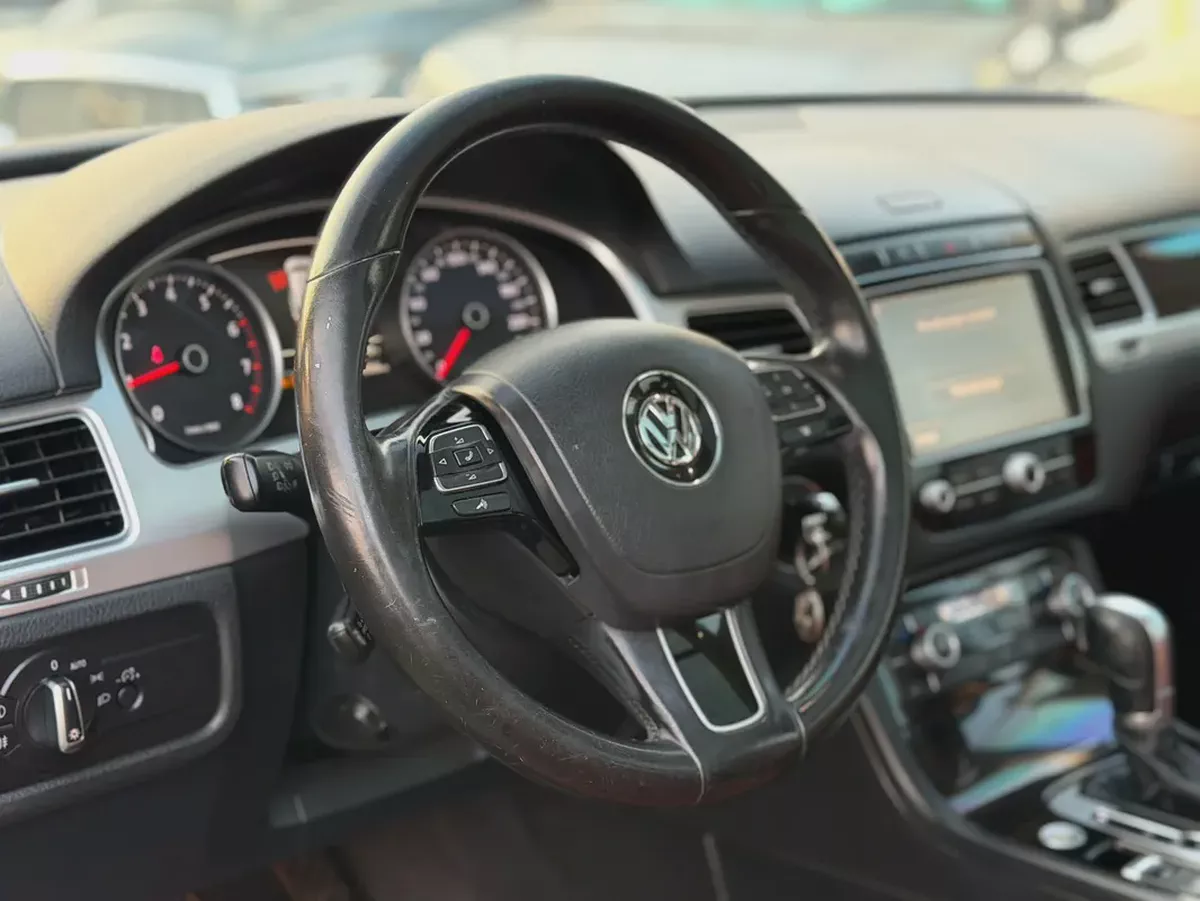 Volkswagen Touareg 2016 GCC Specs - Excellent Condition-6-6