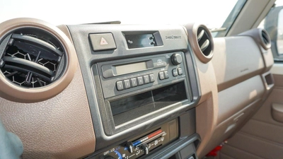 Toyota Land Cruiser Pick Up-6