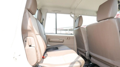 Toyota Land Cruiser Pick Up-17