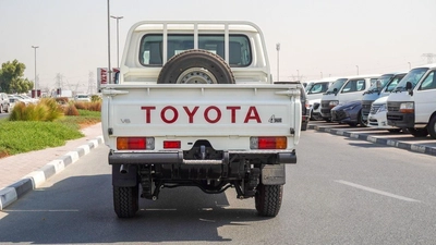 Toyota Land Cruiser Pick Up-24