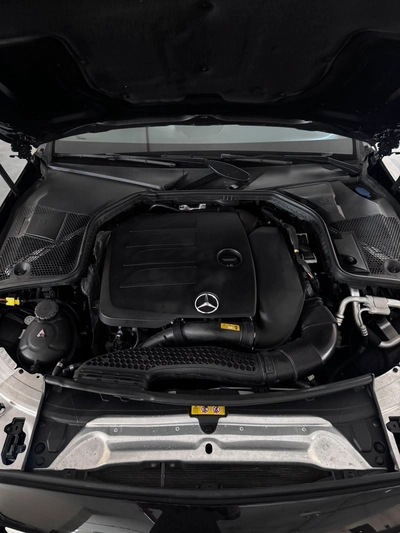 Mercedes-Benz c300 Model 2021 4 matic 72000km  low mileage, accident free-7