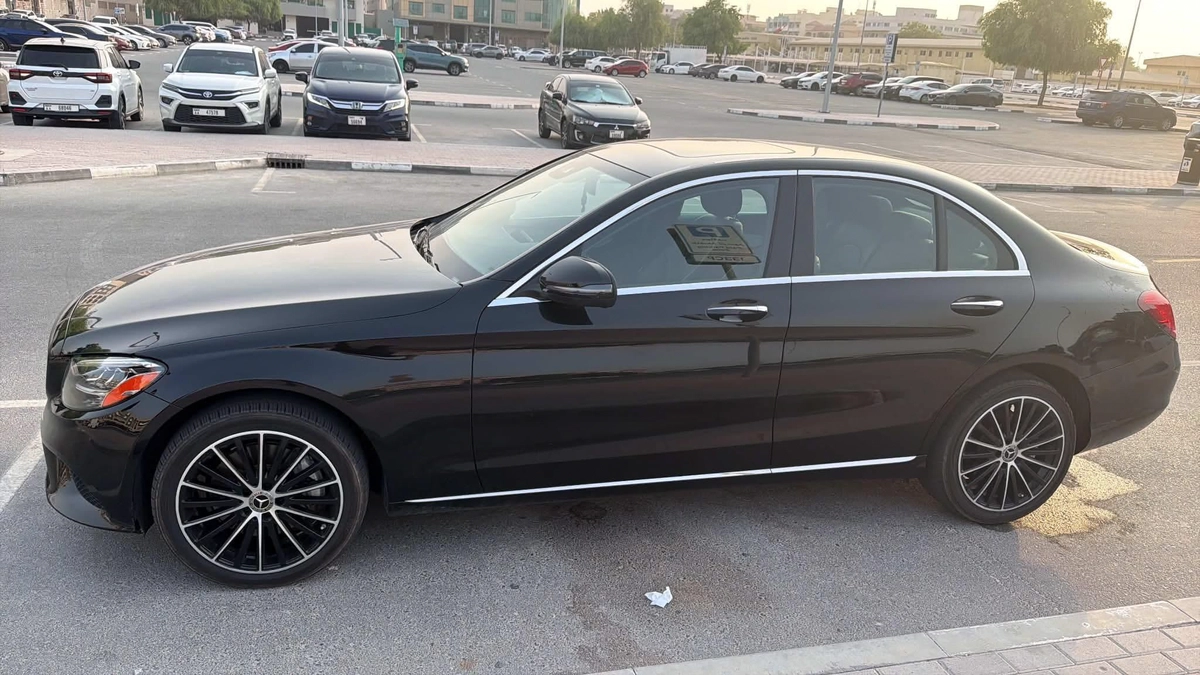 Mercedes-Benz c300 Model 2021 4 matic 72000km low mileage, accident free-4-4