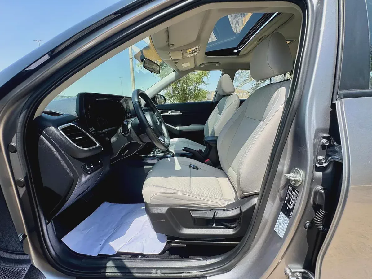 740-Monthly l GCC l Sunroof, Full Option I Accident Free-9-9