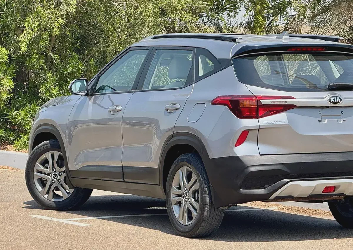 740-Monthly l GCC l Sunroof, Full Option I Accident Free-14-14