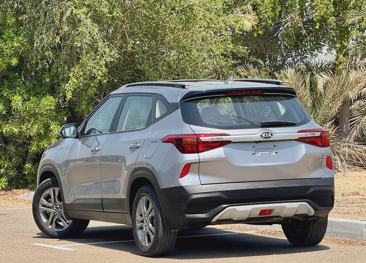 740-Monthly l GCC l Sunroof, Full Option I Accident Free-4-4
