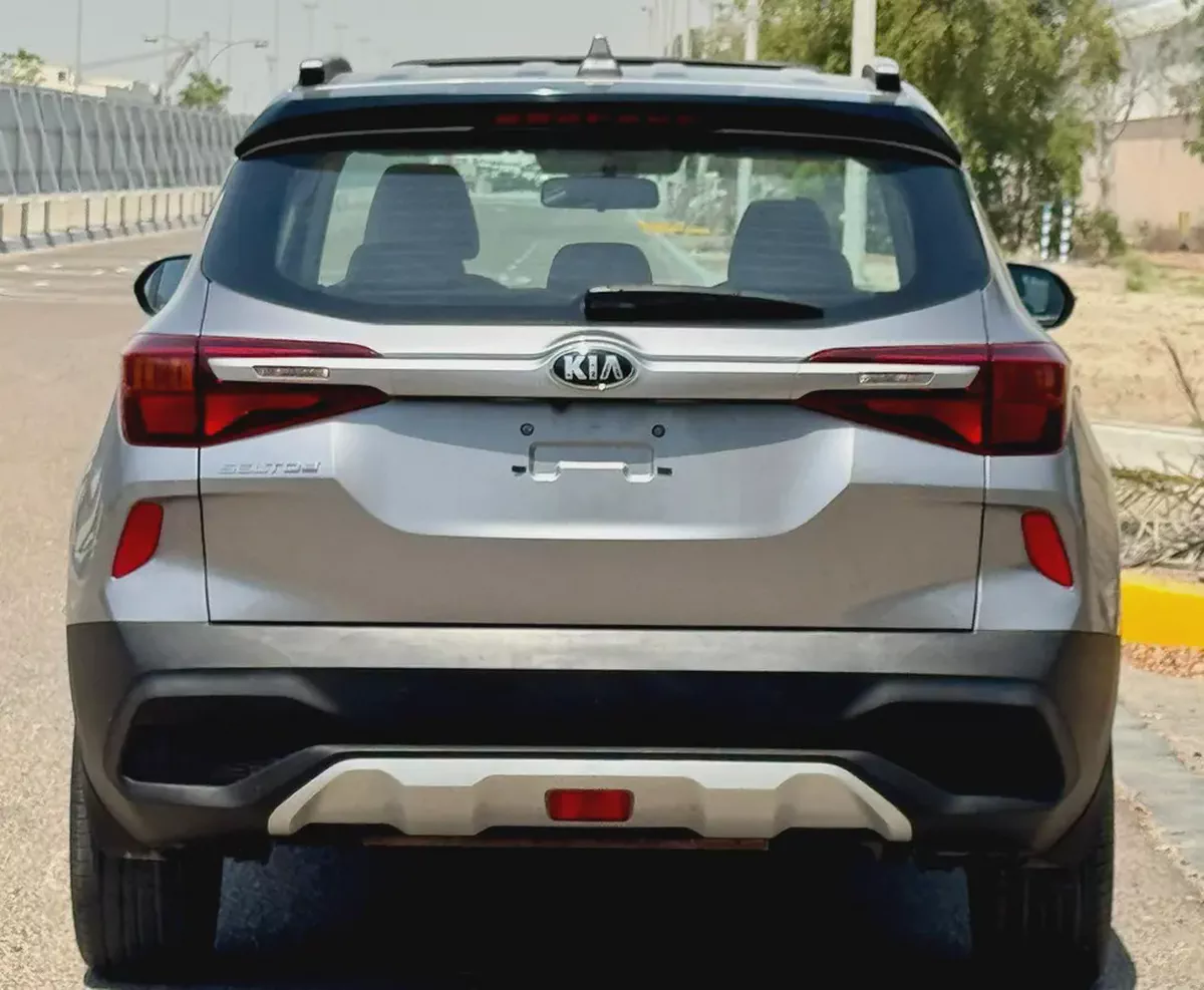 740-Monthly l GCC l Sunroof, Full Option I Accident Free-5-5