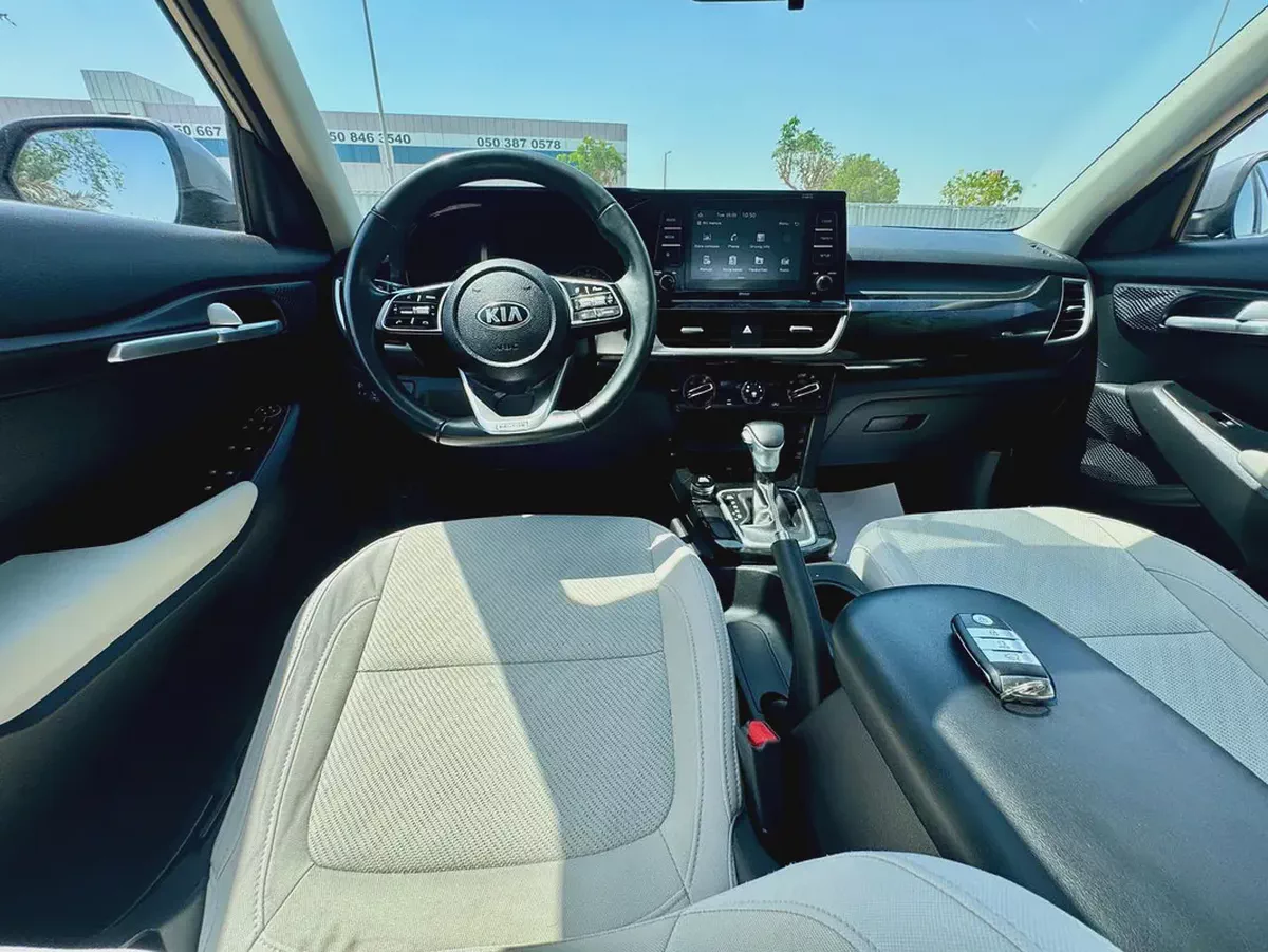740-Monthly l GCC l Sunroof, Full Option I Accident Free-8-8