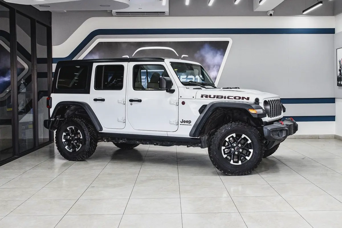 2025 Jeep Wrangler Rubicon V4