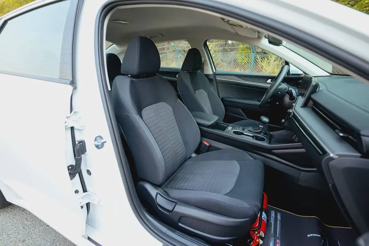 AED 1,104/month | Kia K5 LX | GCC Specs | REF#K98859-10-10