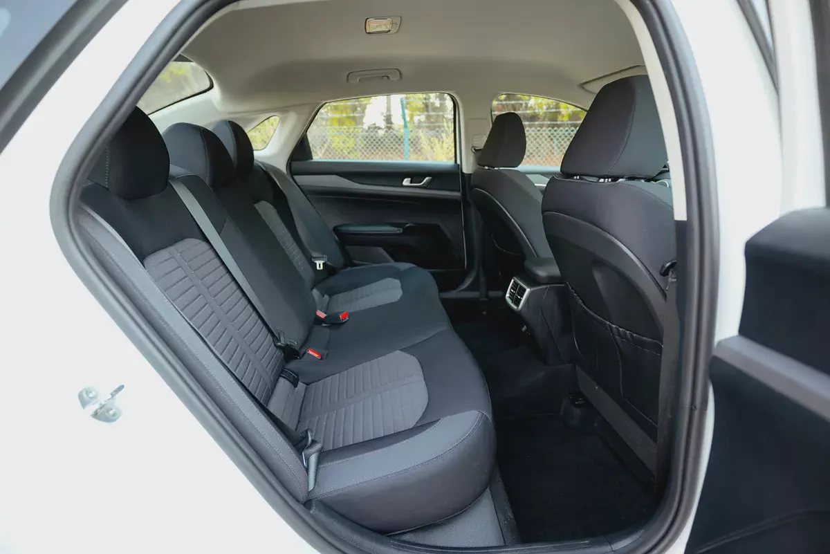 AED 1,104/month | Kia K5 LX | GCC Specs | REF#K98859-12-12